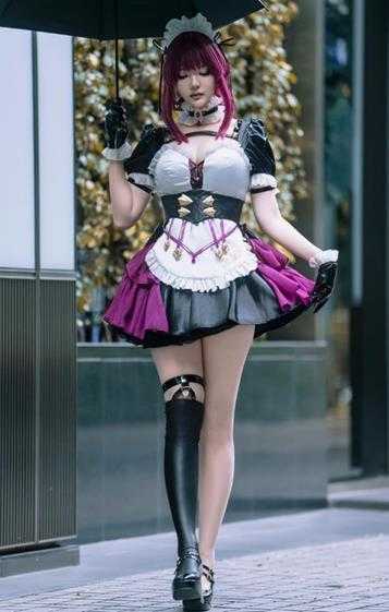 COSPLAY图赏：大马正妹COS《星铁》卡夫卡 内衣御姐成熟好身材