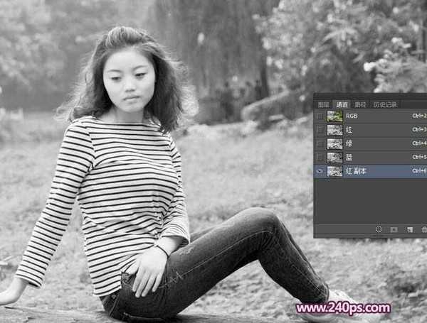 Photoshop利用通道抠出精细的发丝及更换背景色