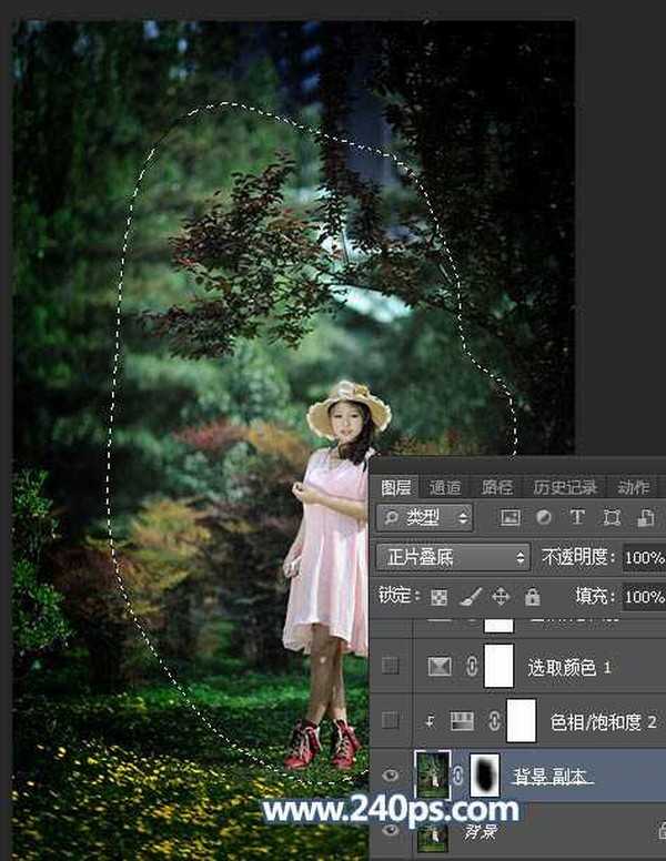 Photosho调制出暗调冷色调树林中人物图片